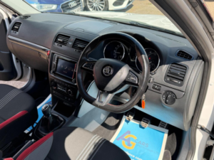 2016 Skoda Yeti 2.0 Tdi Monte Carlo 4WD Euro 6 (s/s) 5dr in White — image 3