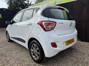 2015 Hyundai I10 1.2 Premium in White — image 4