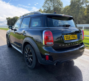 2017 MINI Countryman 1.5 7.6kwh Cooper Se Auto All4 Euro 6 (s/s) 5dr in Black — image 5