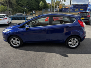 2015 Ford Fiesta 1.0 T Ecoboost Zetec in Blue — image 2