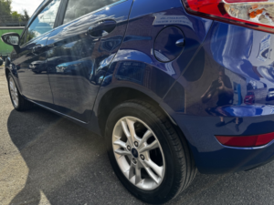 2015 Ford Fiesta 1.0 T Ecoboost Zetec in Blue — image 4