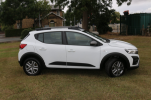 2023 Dacia Sandero Stepway 1.0 Stepway Expression Tce 90 My23 in White — image 2
