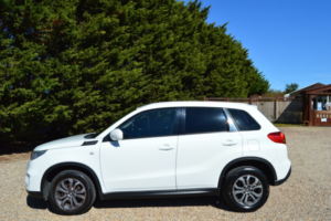2017 Suzuki Vitara 1.6 Sz4 in White — image 5