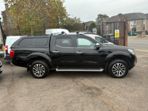 2017 Nissan Navara 2.3 Dci Tekna Pickup Double Cab 4dr Diesel Manual 4WD Euro 6 (s/s) (190 Ps) in Black — image 3