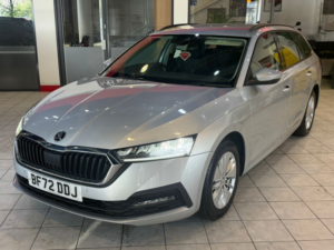 2022 Skoda Octavia 1.5 Tsi Act Se Technology in Silver — image 4