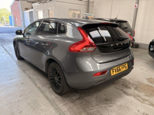2016 Volvo V40 2.0 Momentum T2 in Grey — image 3