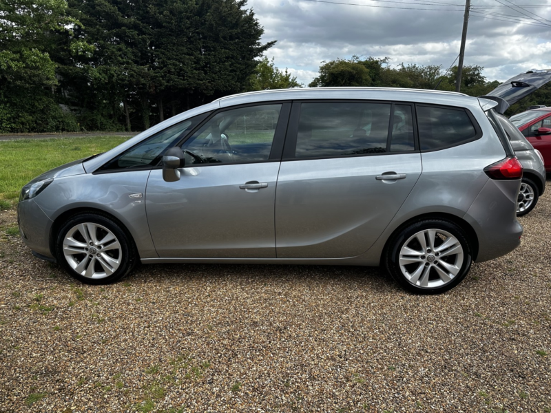 2015 Vauxhall Zafira Tourer 1.4 I Turbo Sri in Silver — image 1