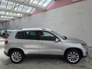 2013 Volkswagen Tiguan 2.0 Tdi Bluemotion Tech Se in Silver — image 3