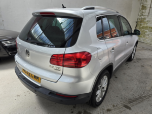 2013 Volkswagen Tiguan 2.0 Tdi Bluemotion Tech Se in Silver — image 4