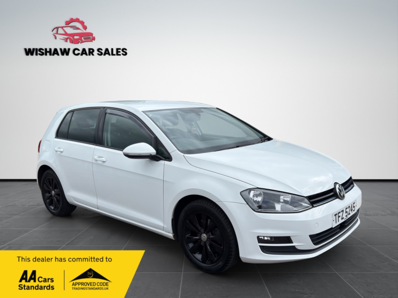 2014 Volkswagen Golf 1.4 Tsi Bluemotion Tech Se in White — image 1
