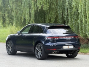 2020 Porsche Macan 3.0 T V6 S in Blue — image 2