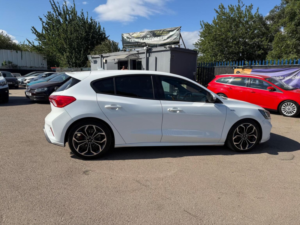 2019 Ford Focus 1.5 Ecoblue St-Line X Auto Euro 6 (s/s) 5dr in White — image 5