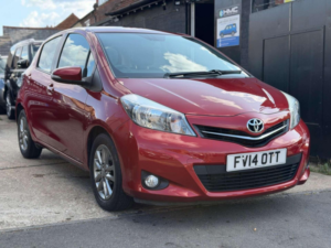 2014 Toyota Yaris 1.33 Dual Vvt-I Icon Plus Euro 5 5dr in Other — image 2