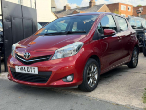 2014 Toyota Yaris 1.33 Dual Vvt-I Icon Plus Euro 5 5dr in Other — image 4
