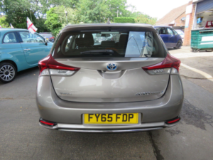 2015 Toyota Auris 1.8 Vvt-H Business Edition CVT Euro 6 (s/s) 5dr in Bronze — image 6