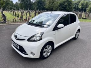 2013 Toyota Aygo 1.0 Vvt-I Fire in White — image 5