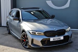2023 BMW 3 Series 3.0 M340d Xdrive Touring in Grey — image 3