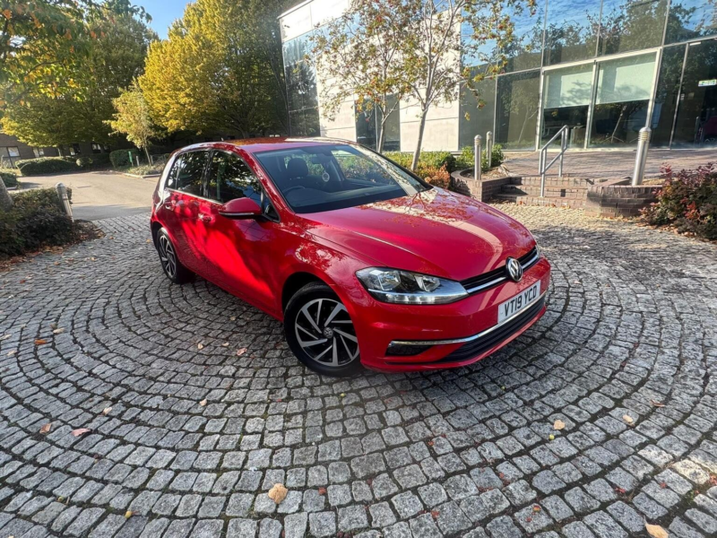 2019 Volkswagen Golf 1.5 Tsi Evo Match Euro 6 (s/s) 5dr in Red — image 1