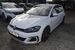 2020 Volkswagen Golf 1.4 Tsi 8.7kwh Gte in White — image 3