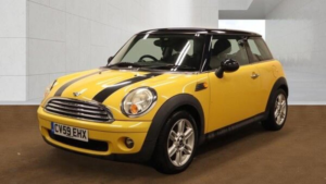 2009 MINI Hatch 1.6 Cooper Euro 4 3dr in Yellow — image 4