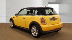 2009 MINI Hatch 1.6 Cooper Euro 4 3dr in Yellow — image 5