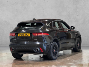 2019 Jaguar E-Pace 2.0 D150 R-Dynamic Euro 6 (s/s) 5dr in Black — image 5