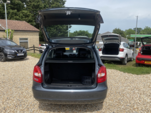 2014 Skoda Fabia 1.2 Tsi Elegance in Grey — image 2