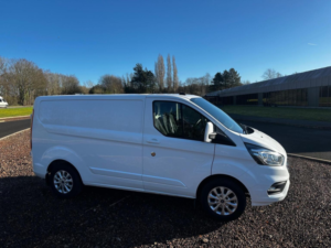 2022 Ford Transit Custom 2.0 300 Ecoblue Limited L1 H1 Euro 6 (s/s) 5dr in White — image 3