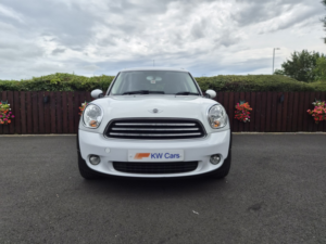 2012 MINI Countryman 1.6 Cooper D in White — image 4