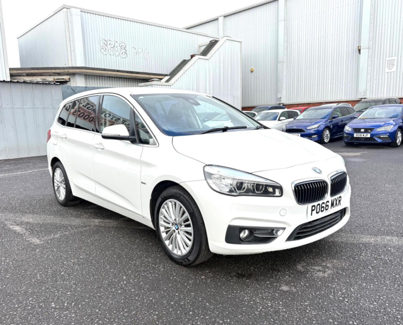 2016 BMW 2 Series Gran Tourer 2.0 220d Luxury Auto Euro 6 (s/s) 5dr in White — image 1