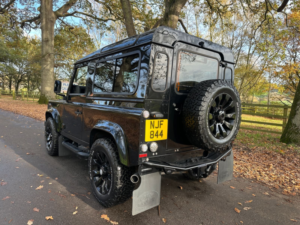 2016 Land Rover Defender 90 2.2 Tdci Xs Station Wagon Double Cab 3dr Diesel Manual 4WD Swb Euro 5 (122 Ps) in Black — image 6
