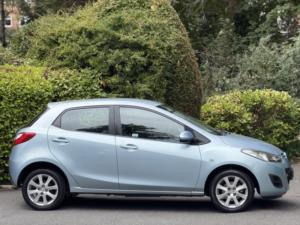 2011 Mazda Mazda2 1.3 Ts2 in Blue — image 2