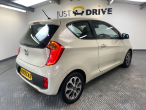 2012 Kia Picanto 1.25 Halo Hatchback 3dr Petrol Auto Euro 5 (84 Bhp) in Beige — image 5