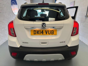 2014 Vauxhall Mokka 1.7 Cdti Exclusiv 4WD Euro 5 (s/s) 5dr in White — image 4