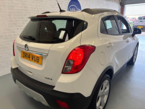 2014 Vauxhall Mokka 1.7 Cdti Exclusiv 4WD Euro 5 (s/s) 5dr in White — image 5