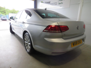 2018 Volkswagen Passat 2.0 Tdi Se Business Euro 6 (s/s) 4dr in Silver — image 4