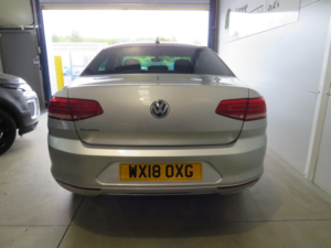 2018 Volkswagen Passat 2.0 Tdi Se Business Euro 6 (s/s) 4dr in Silver — image 5