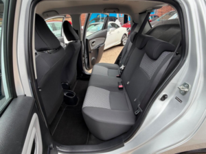 2015 Toyota Yaris 1.33 Dual Vvt-I Icon Euro 5 5dr Euro 5 in Silver — image 5