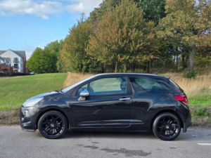 2010 Citroen Ds3 1.6 Hdi Black Euro 5 3dr in Black — image 4