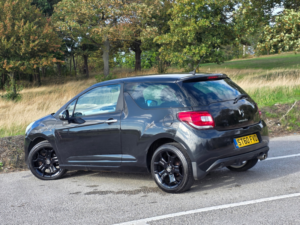 2010 Citroen Ds3 1.6 Hdi Black Euro 5 3dr in Black — image 5