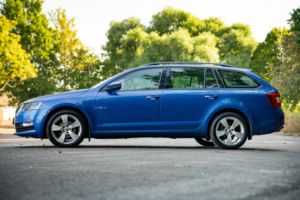 2020 Skoda Octavia 1.6 Tdi Se Drive in Blue — image 4