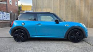 2015 MINI Hatch 2.0 Cooper S Euro 6 (s/s) 3dr in Blue — image 5