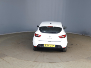 2014 Renault Clio 1.2 16v Dynamique Medianav Euro 5 5dr in White — image 5