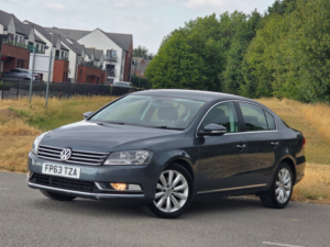 2013 Volkswagen Passat 2.0 Tdi Bluemotion Tech Highline Saloon 4dr Diesel Manual Euro 5 (s/s) (140 Ps) in Grey — image 3