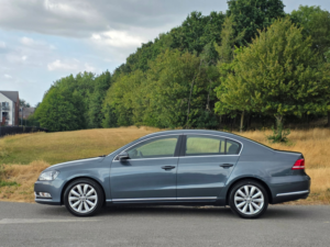 2013 Volkswagen Passat 2.0 Tdi Bluemotion Tech Highline Saloon 4dr Diesel Manual Euro 5 (s/s) (140 Ps) in Grey — image 4