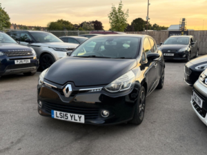 2015 Renault Clio 0.9 Tce Dynamique Medianav Euro 5 (s/s) 5dr in Black — image 2