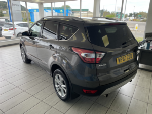 2017 Ford Kuga 1.5 T Ecoboost Titanium in Grey — image 4