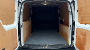 2023 Volkswagen Caddy Maxi 2.0 Tdi C20 Commerce in White — image 6
