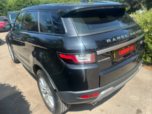 2017 Land Rover Range Rover Evoque 2.0 Td4 Se in Black — image 2
