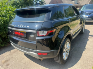 2017 Land Rover Range Rover Evoque 2.0 Td4 Se in Black — image 3